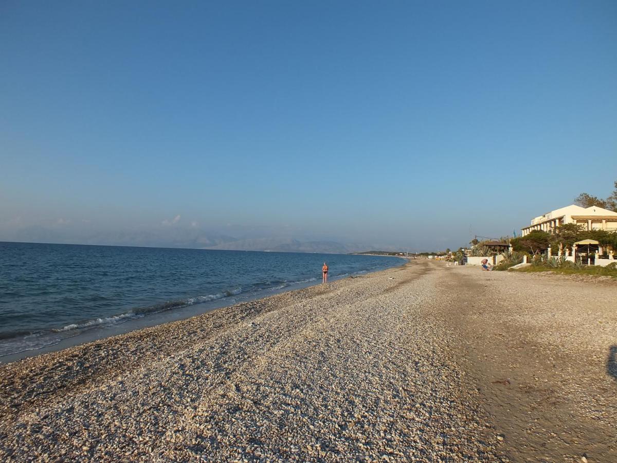 Frosos Beachfront Maisonette Acharavi 아카라비 외부 사진